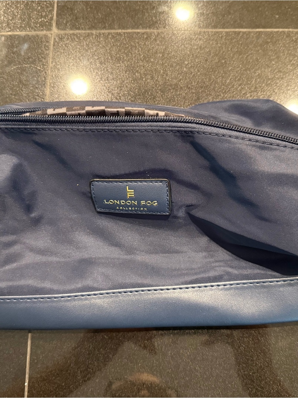 London Fog Navy Blue Men's Toiletry Bag NWT